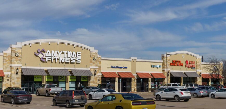 Shoppes at Mustang Crossing